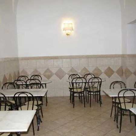 Acropoli Рим